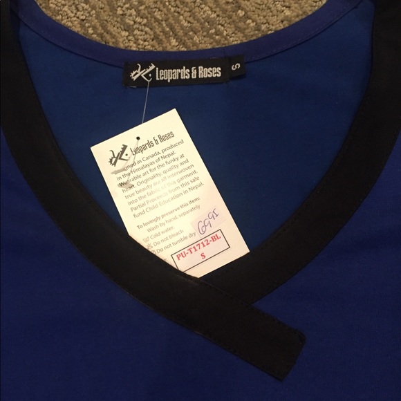 NWT Leopards & Roses Tunic - Picture 3 of 4